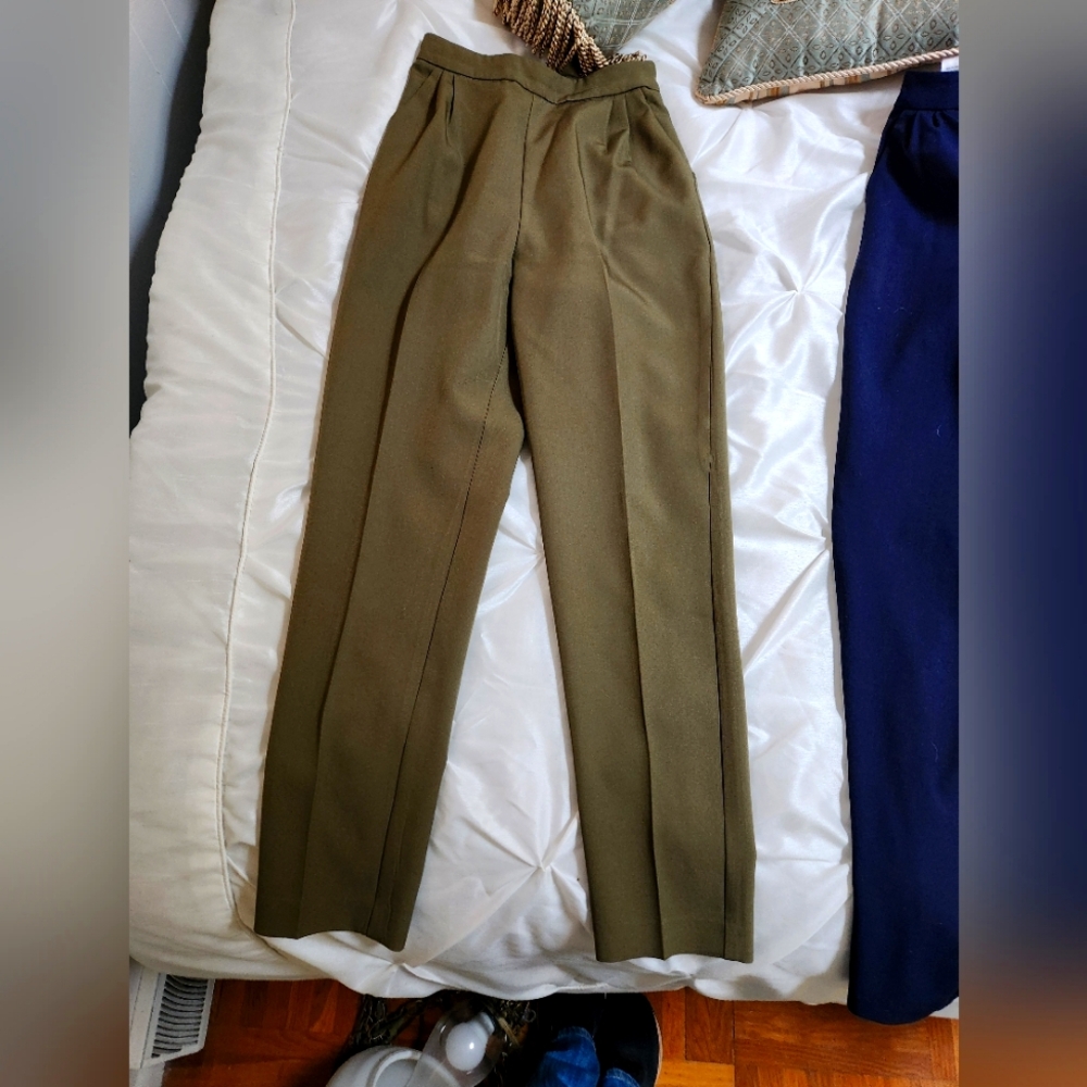 Like new Lulus high waisted trouser pants